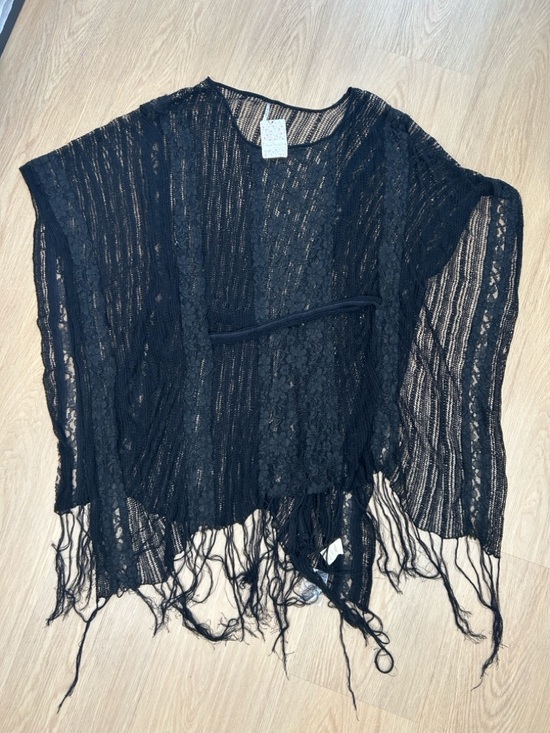 Free People Tops - NWT Vintage Free People Lace Knit Fringe Poncho M/L